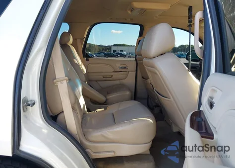 2010 GMC Yukon Denali z USA, uszkodzony, nr VIN 1GKUCEEF2AR119463